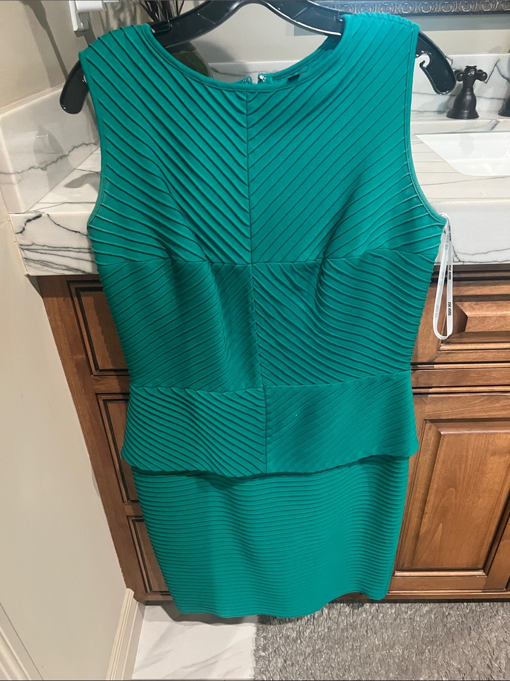 Tadashi Shoji Emerald Textured Peplum Sheath Dress